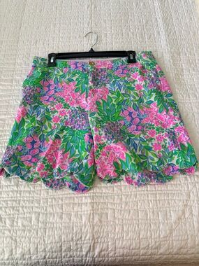Lilly Pulitzer Pink & Green Scallop-Hem Shorts